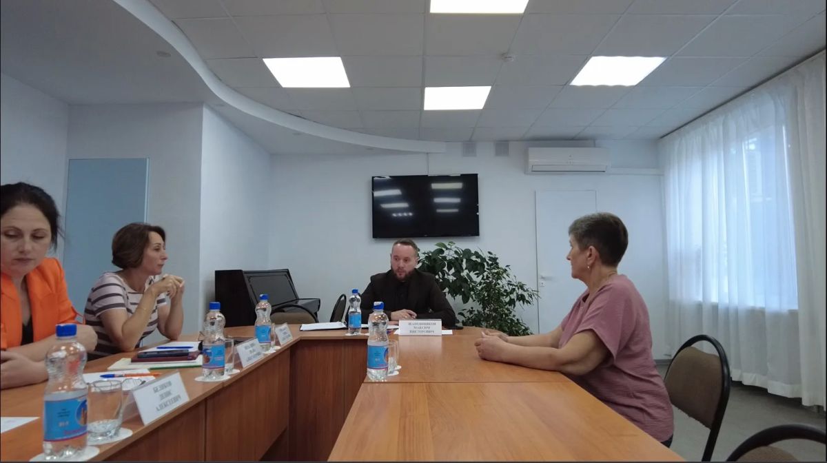 В Яковлевском округе провел личный приём граждан В Яковлевском округе провел личный приём граждан