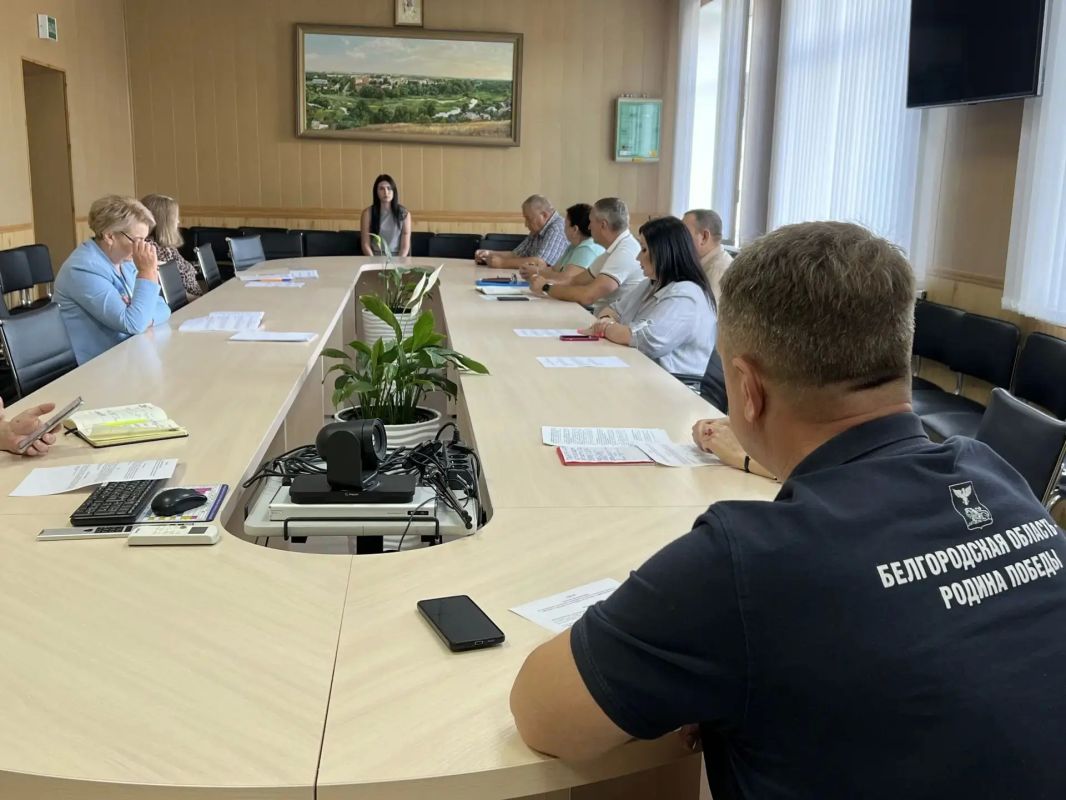 Владимир Переверзев: Два социальных контракта для жителей Борисовского округа получили одобрение комиссии Владимир Переверзев: Два социальных контракта для жителей Борисовского округа получили одобрение комиссии