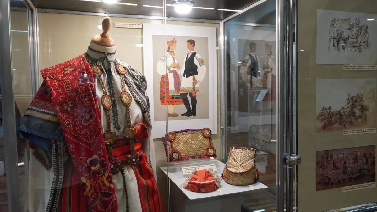 В Белгородском государственном историко-краеведческом музее открыта выставка «Душа России», посвящённая 100-летию со дня рождения Ольги Ивановны Маничкиной – заслуженного работника культуры РФ, настоящей хранительницы... В Белгородском государственном историко-краеведческом музее открыта выставка «Душа России», посвящённая 100-летию со дня рождения Ольги Ивановны Маничкиной – заслуженного работника культуры РФ, настоящей хранительницы...