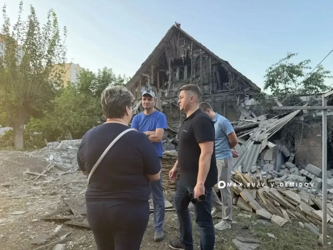 Валентин Демидов: Повторно выехал на места ЧП, чтобы проверить ход работ по восстановлению и пообщаться с жителями Валентин Демидов: Повторно выехал на места ЧП, чтобы проверить ход работ по восстановлению и пообщаться с жителями