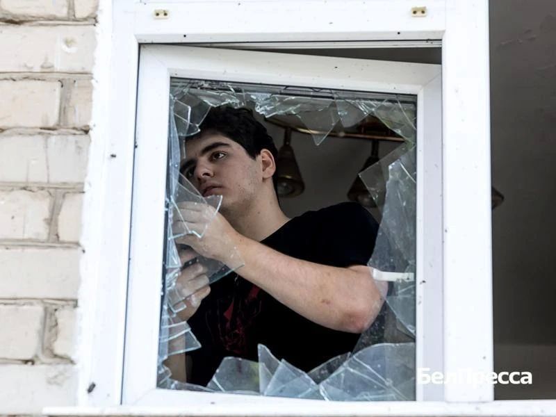 Коммунальные службы и городские управы с раннего утра 9 августа ликвидируют последствия ударов ВСУ Коммунальные службы и городские управы с раннего утра 9 августа ликвидируют последствия ударов ВСУ
