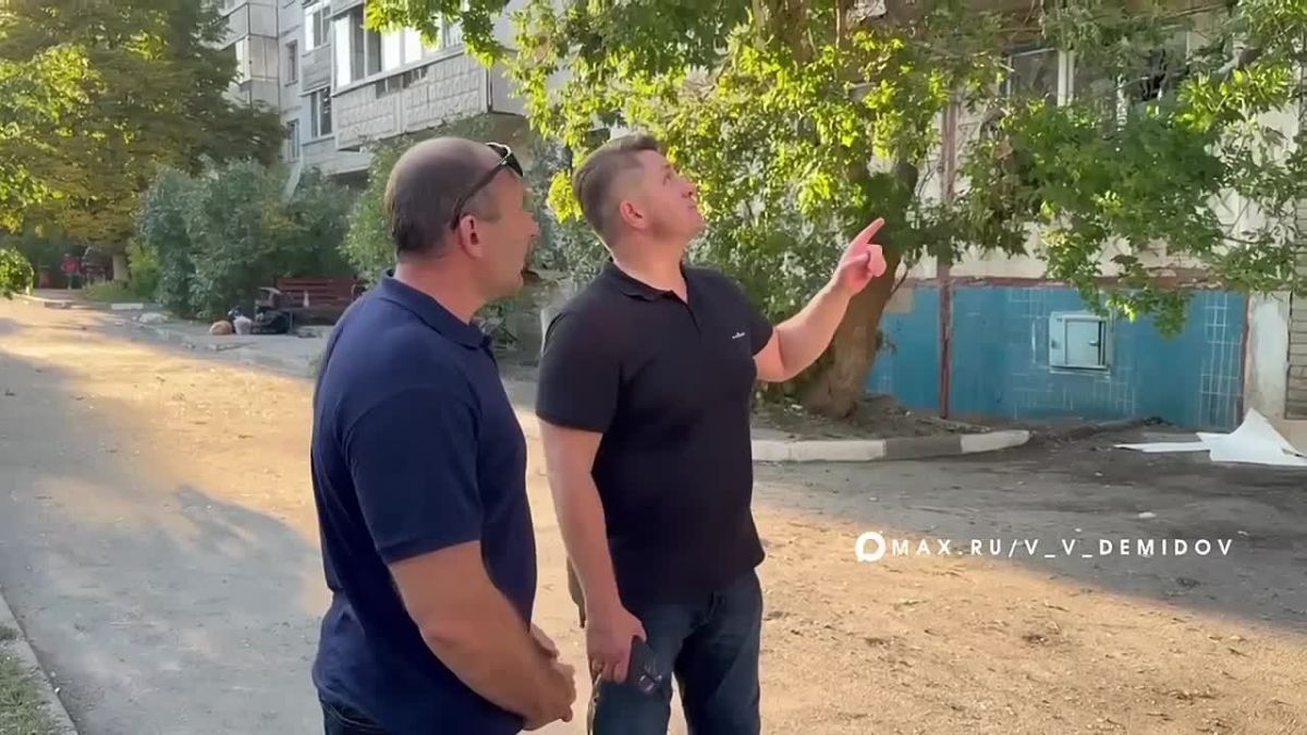 Валентин Демидов повторно выехал на места ЧП, чтобы проверить ход работ по восстановлению и пообщаться с жителями