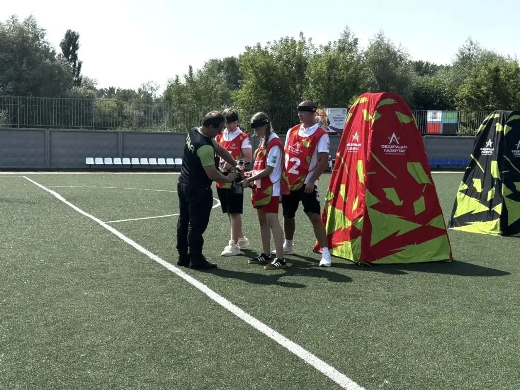 Краснояружцы достойно представили свой край на масштабном спортивном празднике — Пятом областном летнем параде физкультурников, который состоялся в эти выходные в городе Новый Оскол Краснояружцы достойно представили свой край на масштабном спортивном празднике — Пятом областном летнем параде физкультурников, который состоялся в эти выходные в городе Новый Оскол