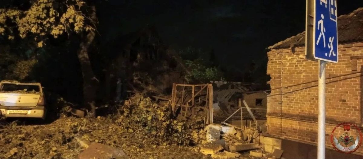 Росгвардейцы оказали помощь пострадавшей при атаке БПЛА белгородке Росгвардейцы оказали помощь пострадавшей при атаке БПЛА белгородке