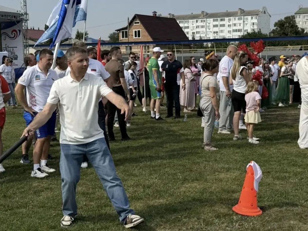 Ракитянцы приняли участие в пятом параде физкультурников Белгородской области Ракитянцы приняли участие в пятом параде физкультурников Белгородской области