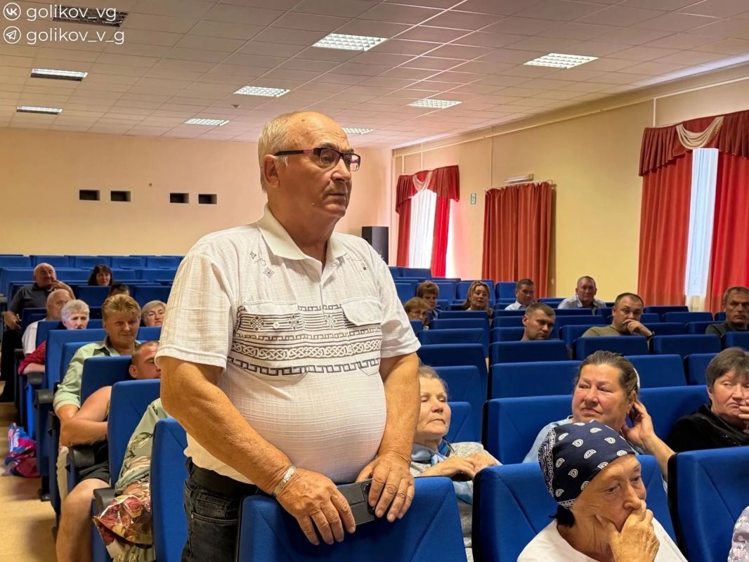 Василий Голиков: Выездные встречи: ближе к людям Василий Голиков: Выездные встречи: ближе к людям