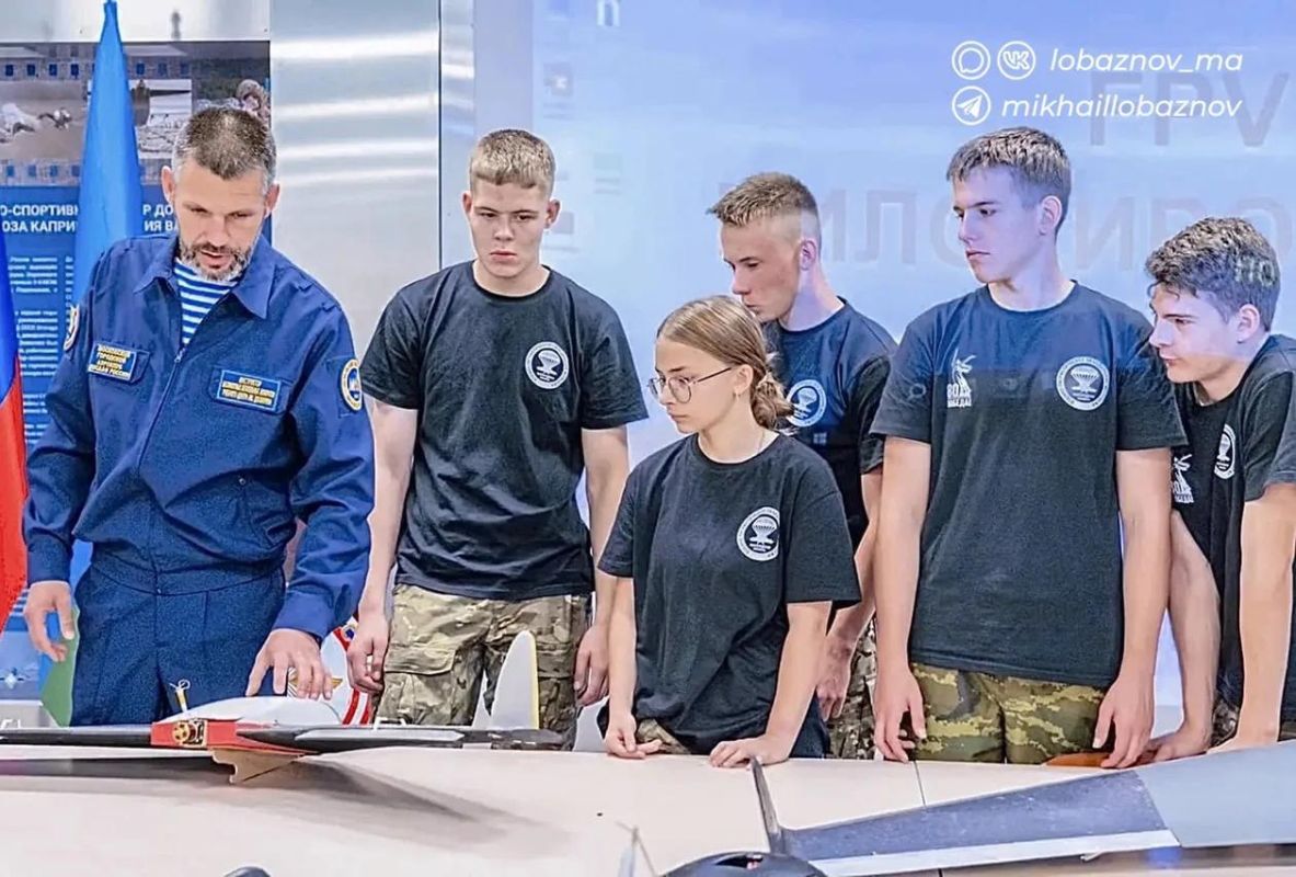 Курсанты военно-патриотического клуба «Каскад» прошли специальную подготовку в учебном центре ДОСААФ имени Героя Советского Союза, лётчика Дмитрия Карпина Курсанты военно-патриотического клуба «Каскад» прошли специальную подготовку в учебном центре ДОСААФ имени Героя Советского Союза, лётчика Дмитрия Карпина