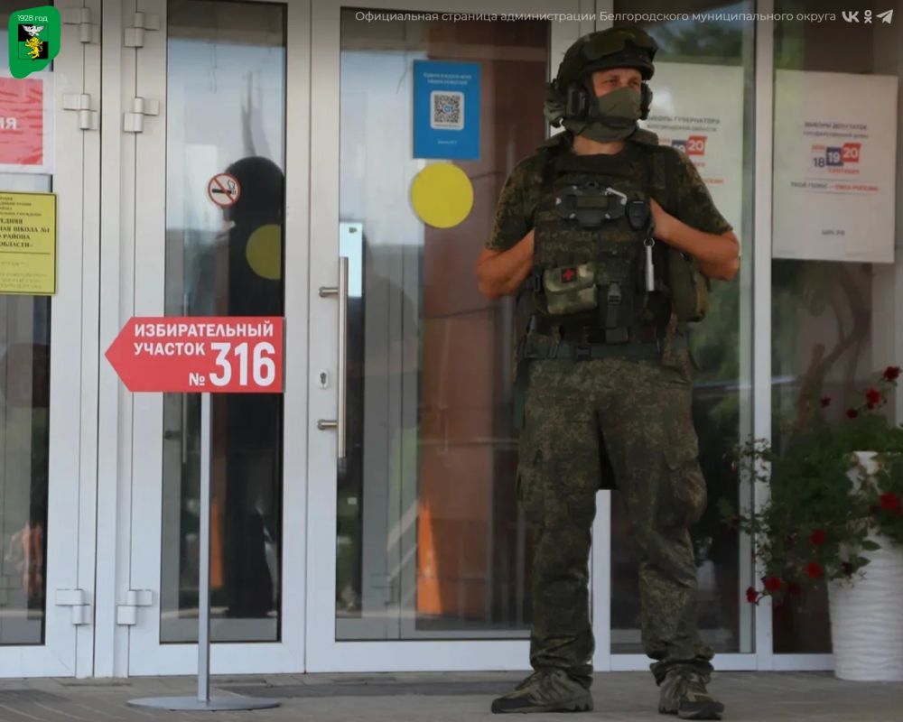 В Белгородском округе продолжаются командно-штабные учения В Белгородском округе продолжаются командно-штабные учения