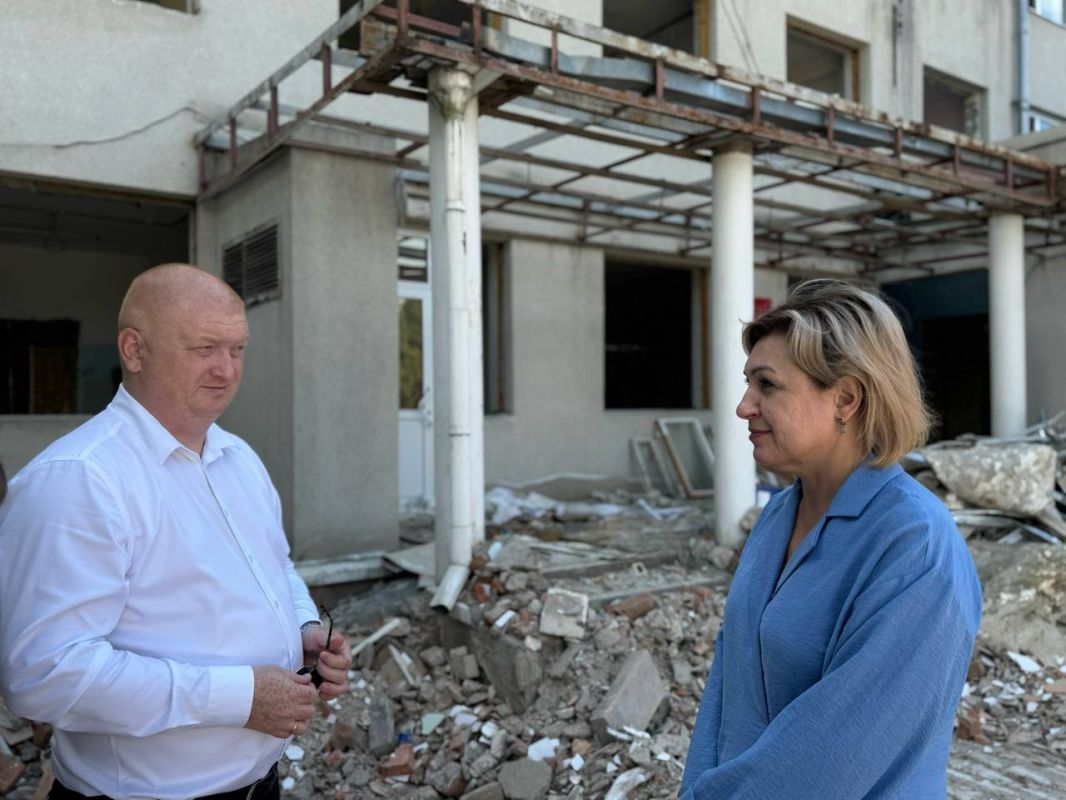 Андрей Иконников: Проверил ход капитального ремонта детской поликлиники и стационара Чернянской ЦРБ, который осуществляется в рамках федерального проекта «Модернизация первичного звена здравоохранения» нацпроекта... Андрей Иконников: Проверил ход капитального ремонта детской поликлиники и стационара Чернянской ЦРБ, который осуществляется в рамках федерального проекта «Модернизация первичного звена здравоохранения» нацпроекта...