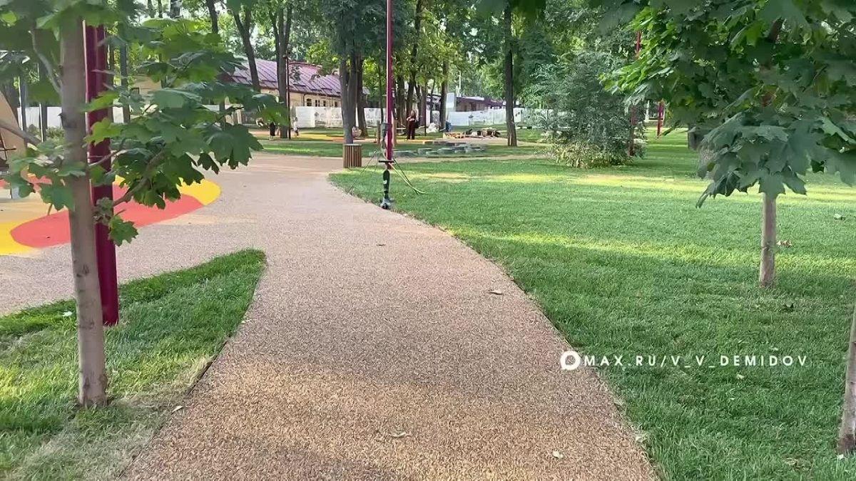 Пора раскрыть детали строительства новой детской площадки в парке Ленина!