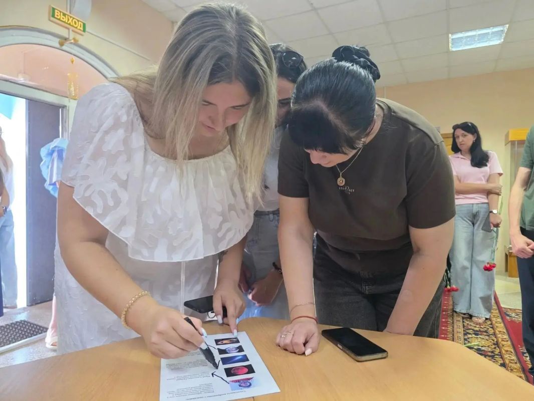 В Ровеньском краеведческом музее состоялось открытие передвижного выставочного проекта «Человек В Ровеньском краеведческом музее состоялось открытие передвижного выставочного проекта «Человек