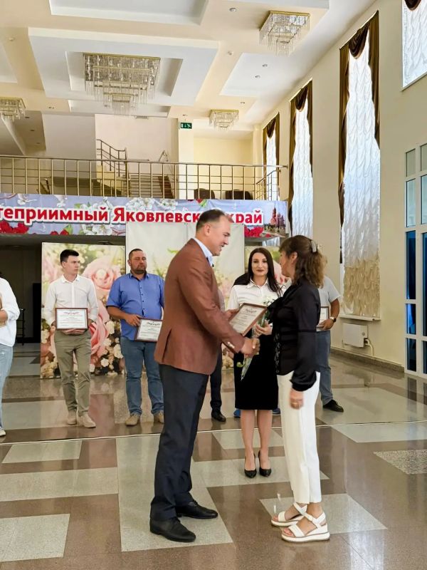 Олег Медведев: Вчера в нашем центре "Звёздный" прошло мероприятие, посвящённое профессиональному празднику – Дню строителя Олег Медведев: Вчера в нашем центре "Звёздный" прошло мероприятие, посвящённое профессиональному празднику – Дню строителя