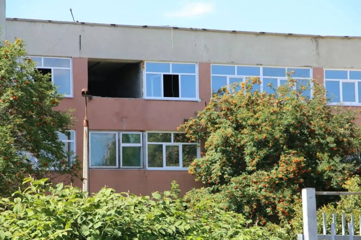 Капитальный ремонт школы № 2 Старого Оскола выполнен на четверть Капитальный ремонт школы № 2 Старого Оскола выполнен на четверть