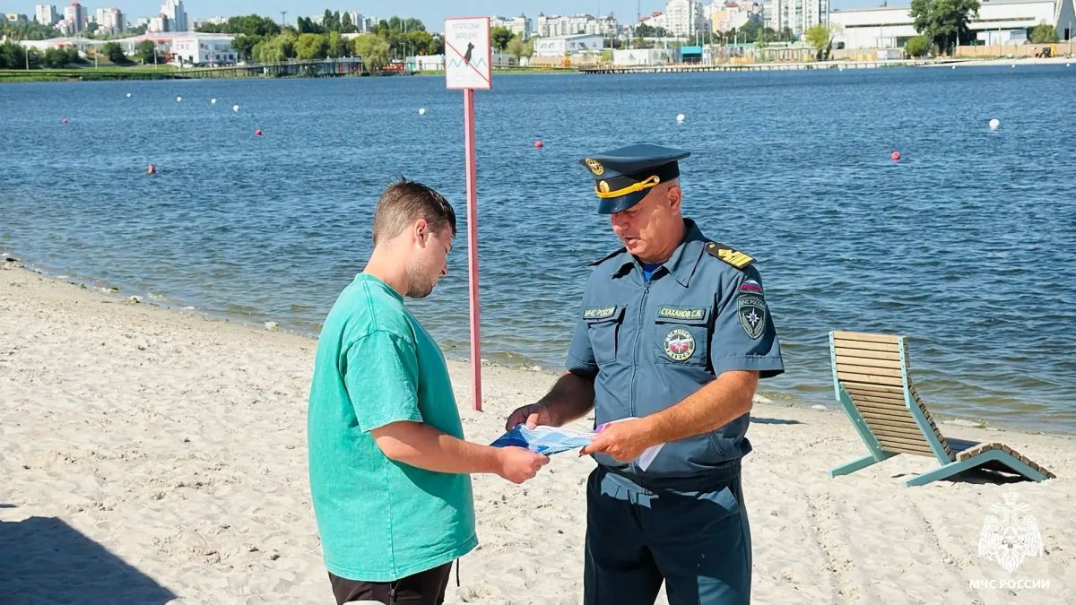 Инспекторы ГИМС проводят рейды на пляжах региона Инспекторы ГИМС проводят рейды на пляжах региона