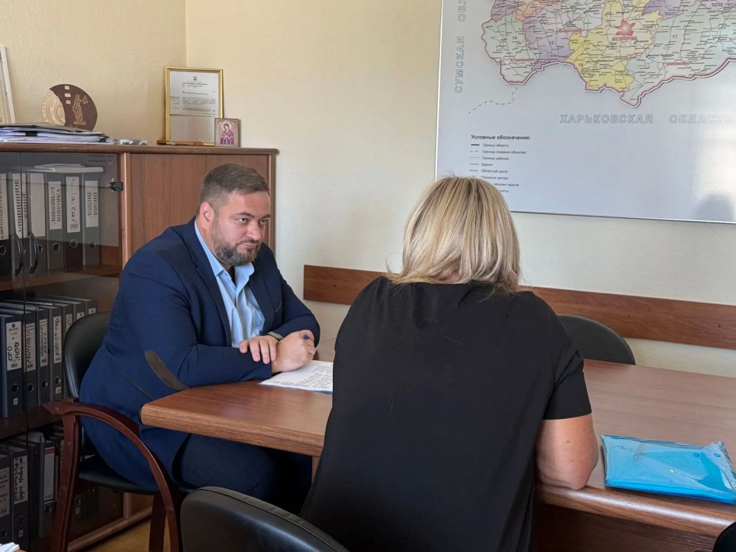 Первый замминистра строительства области Максим Канищев провел очередной личный прием граждан в Белгороде Первый замминистра строительства области Максим Канищев провел очередной личный прием граждан в Белгороде