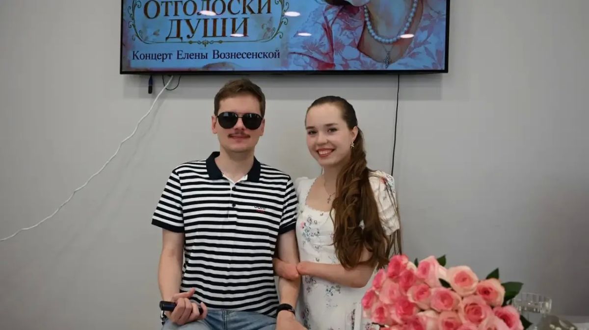 Сегодня в специальной библиотеке имени В. Я. Ерошенко состоялся творческий вечер – встреча с талантливой молодой белгородской певицей Еленой Вознесенской Сегодня в специальной библиотеке имени В. Я. Ерошенко состоялся творческий вечер – встреча с талантливой молодой белгородской певицей Еленой Вознесенской