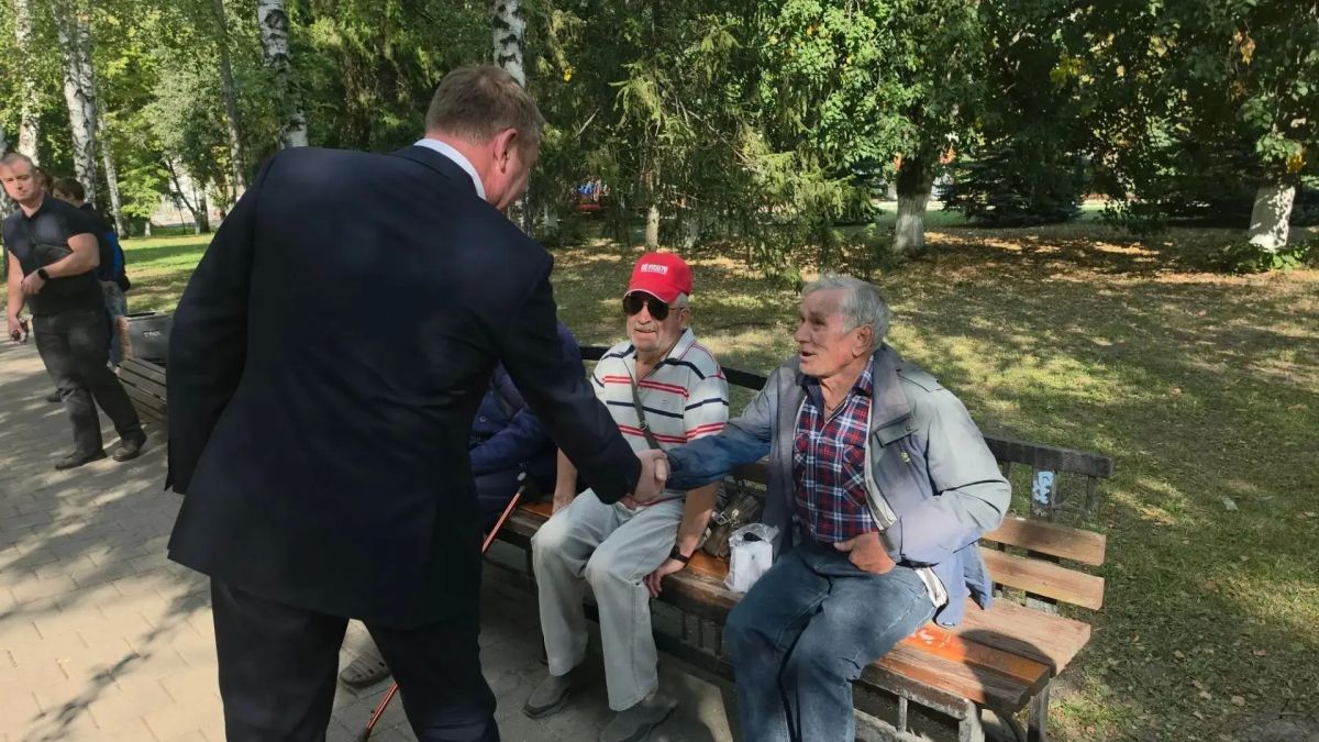 Александр Шуваев: В ходе рабочей поездки в Яковлевский округ, пользуясь случаем, пообщался с жителями Строителя Александр Шуваев: В ходе рабочей поездки в Яковлевский округ, пользуясь случаем, пообщался с жителями Строителя