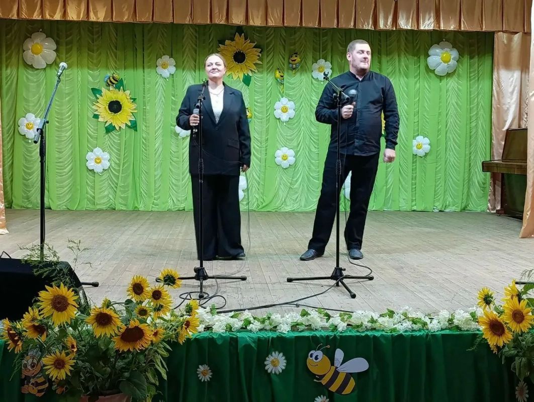 В Большелипяговском Центре культурного развития с успехом прошёл XIII межрайонный праздник мёда В Большелипяговском Центре культурного развития с успехом прошёл XIII межрайонный праздник мёда