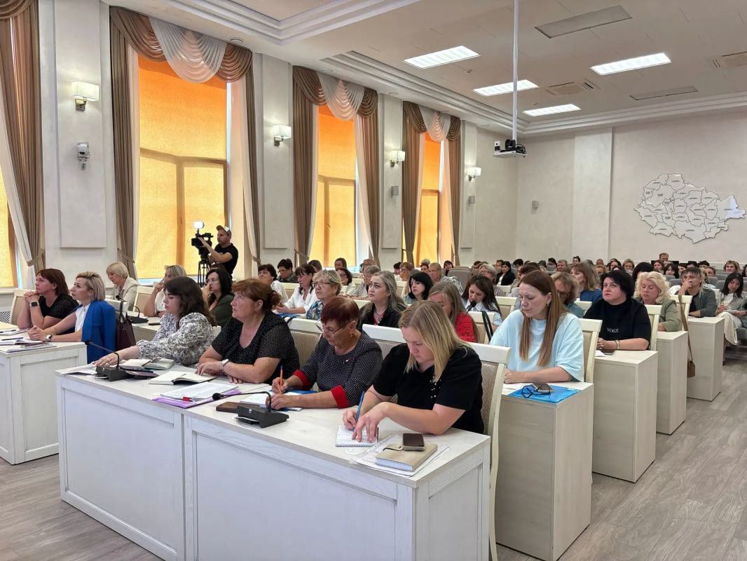 Члены участковых избирательных комиссий Старооскольского городского округа продолжают обучение в рамках подготовки к проекту «ИнформУИК» Члены участковых избирательных комиссий Старооскольского городского округа продолжают обучение в рамках подготовки к проекту «ИнформУИК»