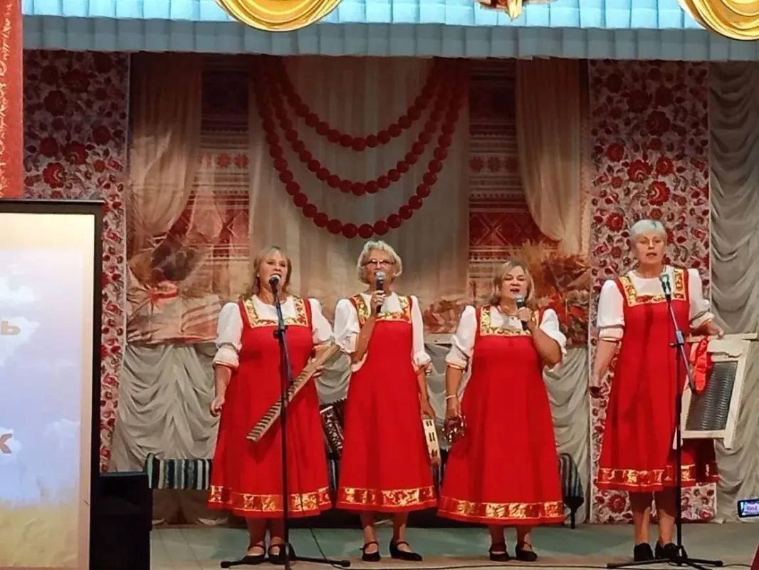 Праздник, объединяющий сердца: как отметили День села в Галушках и Избушках Праздник, объединяющий сердца: как отметили День села в Галушках и Избушках