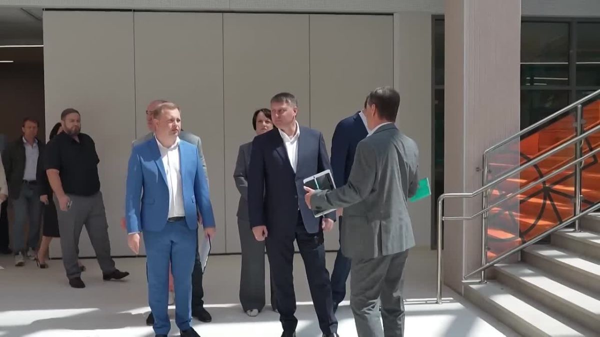 Врио губернатора Белгородской области Александр Шуваев дал интервью телеканалу «Мир Белогорья»
