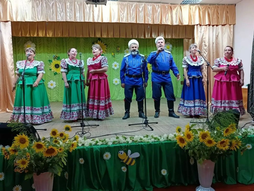 В Большелипяговском Центре культурного развития с успехом прошёл XIII межрайонный праздник мёда В Большелипяговском Центре культурного развития с успехом прошёл XIII межрайонный праздник мёда