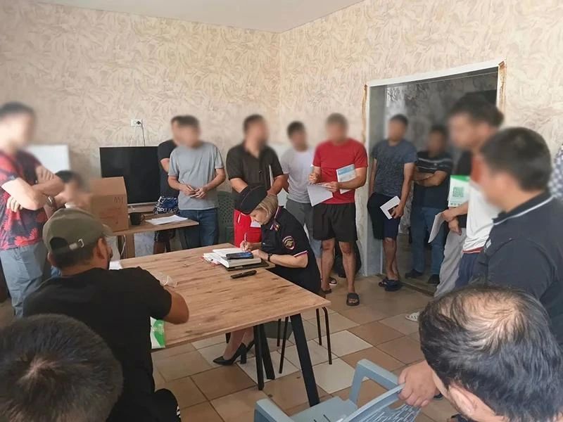 Сотрудники УМВД России по Белгородской области провели мероприятия по пресечению нарушений законодательства иностранными гражданами Сотрудники УМВД России по Белгородской области провели мероприятия по пресечению нарушений законодательства иностранными гражданами