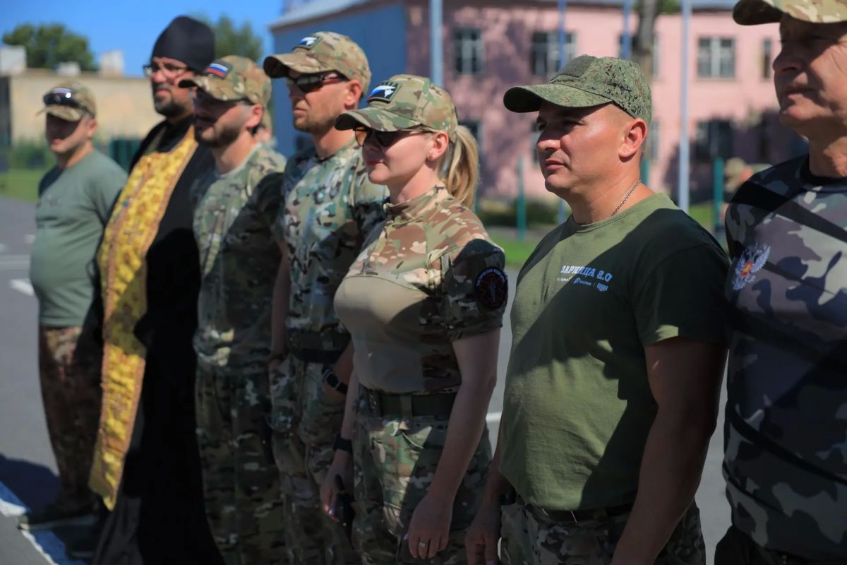 Открыли военно-патриотическую смену для школьников в рамках Года единства народов России Открыли военно-патриотическую смену для школьников в рамках Года единства народов России