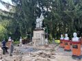 В Головчино идёт капитальный ремонт братских могил