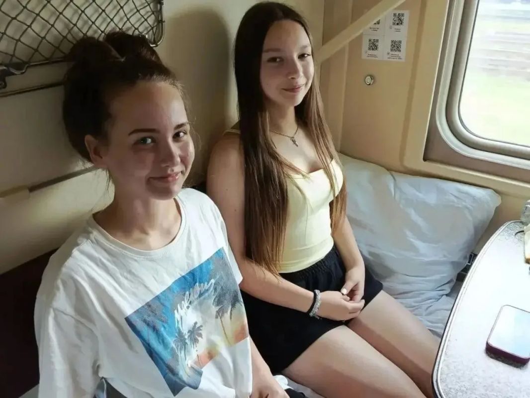 Лето продолжается! 160 ребят из Ракитянского округа отправились навстречу морским приключениям Лето продолжается! 160 ребят из Ракитянского округа отправились навстречу морским приключениям