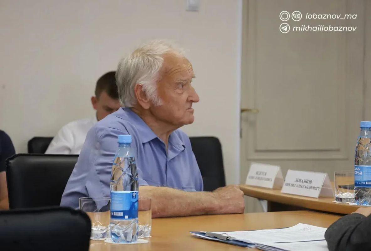 Глава администрации Старооскольского городского округа Михаил Лобазнов провёл личный приём граждан Глава администрации Старооскольского городского округа Михаил Лобазнов провёл личный приём граждан