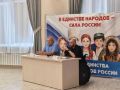 Вместе с коллегой по фракции «Единая Россия» Михаилом Афанасьевичем Ананичевым встретились с педагогическим коллективом, работниками школы и жителями села Ольховатка