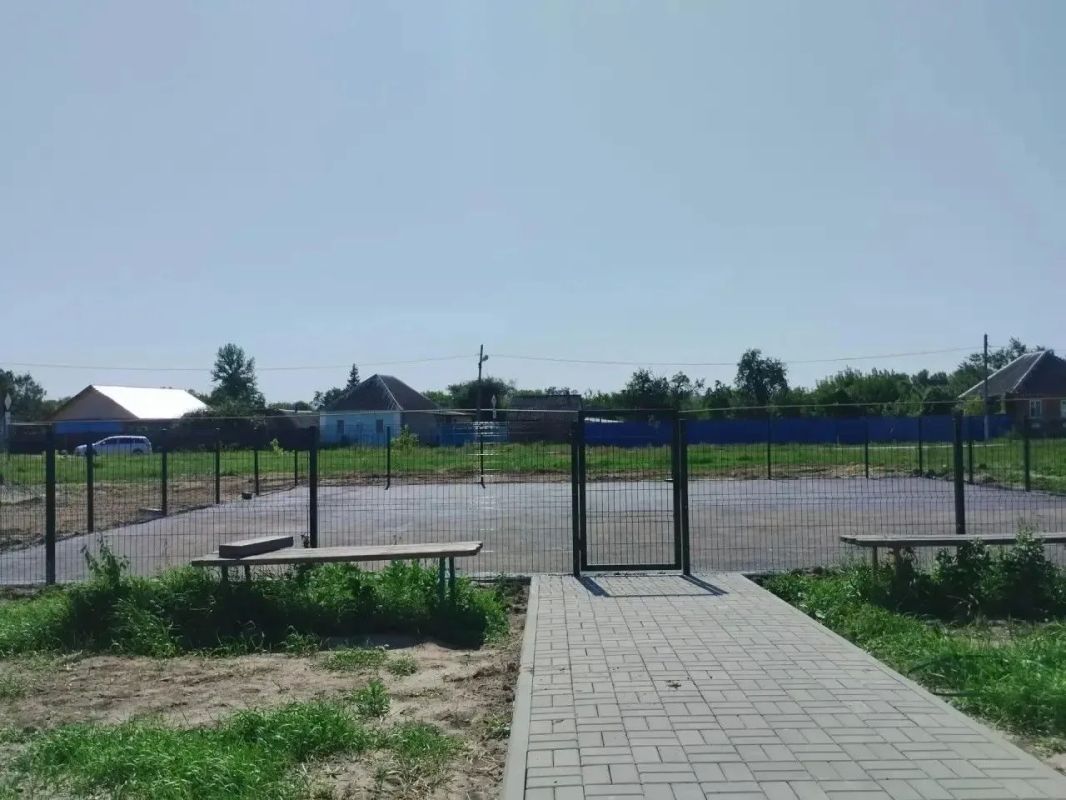 Новые тренажерная, спортивная и детская площадки скоро появятся в Доброивановке и Тополях благодаря программе «Решаем вместе» Новые тренажерная, спортивная и детская площадки скоро появятся в Доброивановке и Тополях благодаря программе «Решаем вместе»