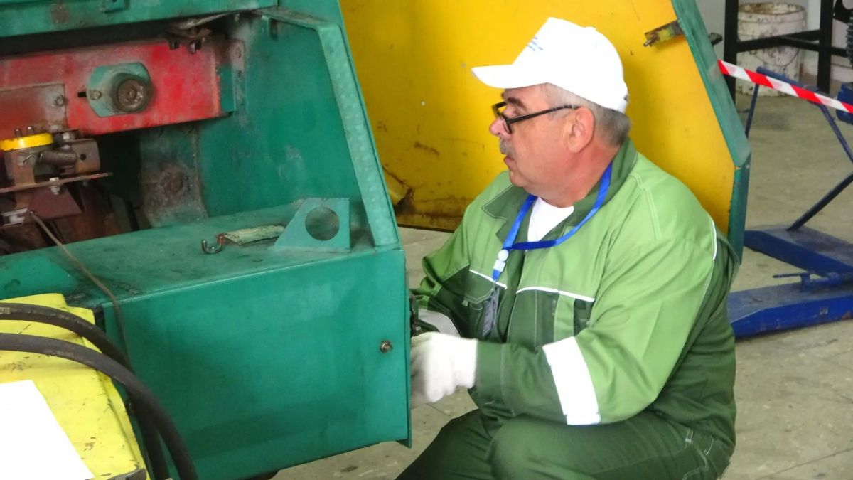 Андрей Миськов: Новооскольский колледж стал площадкой регионального этапа Всероссийского конкурса профессионального мастерства «Лучший по профессии» в номинации «Механизатор» Андрей Миськов: Новооскольский колледж стал площадкой регионального этапа Всероссийского конкурса профессионального мастерства «Лучший по профессии» в номинации «Механизатор»