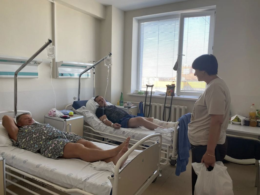 Татьяна Круглякова: Навестила наших земляков, проходящих лечение в городской больнице №2 Татьяна Круглякова: Навестила наших земляков, проходящих лечение в городской больнице №2