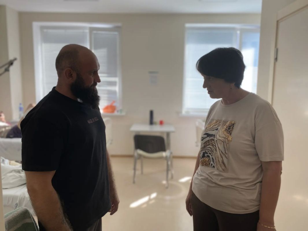 Татьяна Круглякова: Навестила наших земляков, проходящих лечение в городской больнице №2 Татьяна Круглякова: Навестила наших земляков, проходящих лечение в городской больнице №2
