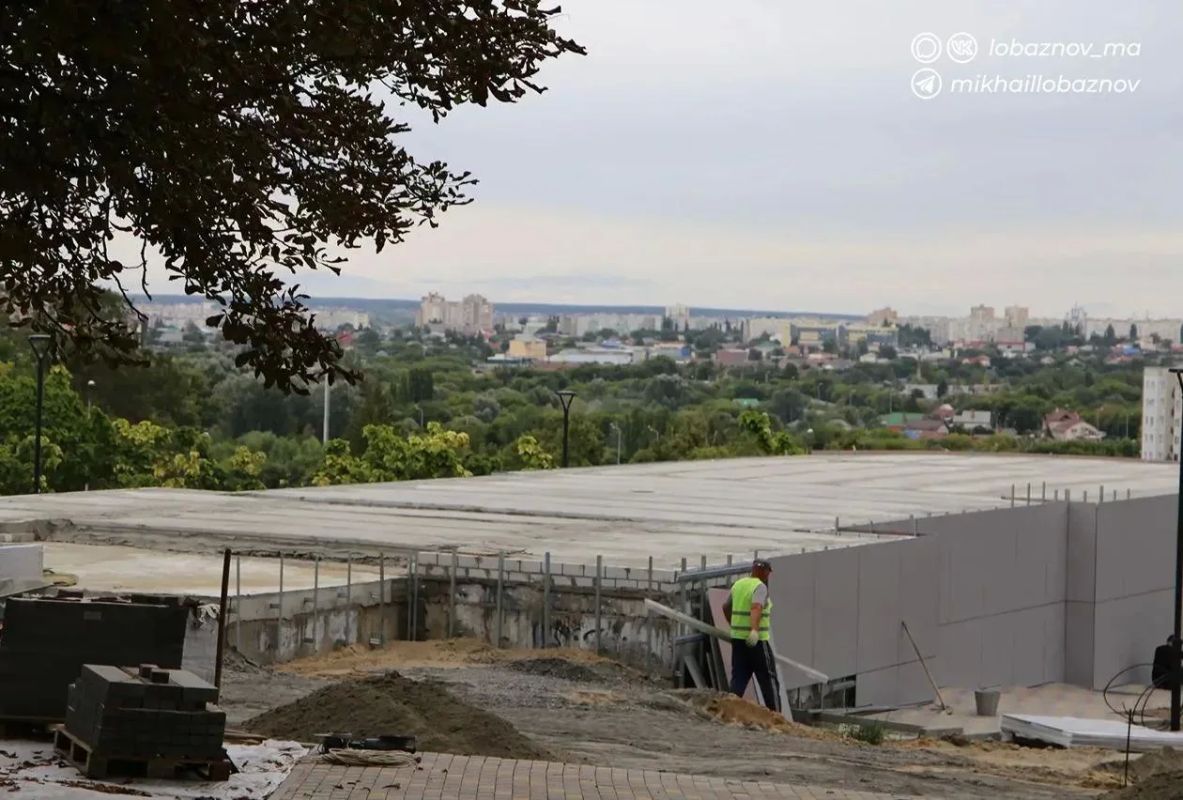 Продолжается благоустройство парка Воинской Славы в рамках проекта «Формирование комфортной городской среды» нацпроекта «Инфраструктура для жизни» Продолжается благоустройство парка Воинской Славы в рамках проекта «Формирование комфортной городской среды» нацпроекта «Инфраструктура для жизни»