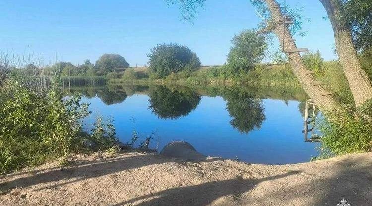 Из водоёма в Алексеевском округе водолазы вытащили утонувшего