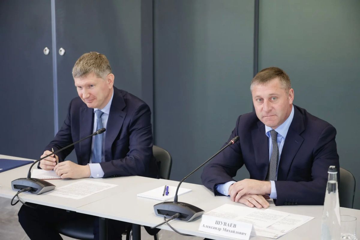 Александр Шуваев: Вместе с министром экономического развития России Максимом Геннадьевичем Решетниковым встретились с участниками и победителями регионального проекта «Время СВОих героев» Александр Шуваев: Вместе с министром экономического развития России Максимом Геннадьевичем Решетниковым встретились с участниками и победителями регионального проекта «Время СВОих героев»