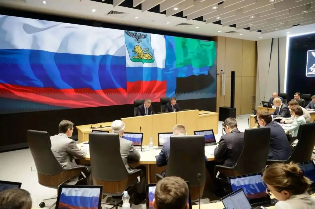Александр Шуваев: 27 млрд рублей получила Белгородская область за год на восстановление после атак ВСУ Александр Шуваев: 27 млрд рублей получила Белгородская область за год на восстановление после атак ВСУ