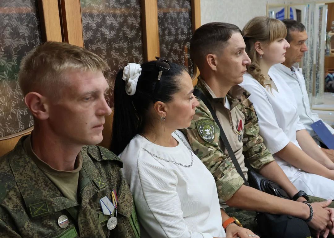 Алексей Дыбов: В Валуйском округе открыт кабинет психологической разгрузки и релаксации для участников СВО и семей погибших военнослужащих Алексей Дыбов: В Валуйском округе открыт кабинет психологической разгрузки и релаксации для участников СВО и семей погибших военнослужащих