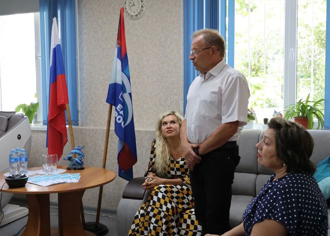 Алексей Дыбов: В Валуйском округе открыт кабинет психологической разгрузки и релаксации для участников СВО и семей погибших военнослужащих Алексей Дыбов: В Валуйском округе открыт кабинет психологической разгрузки и релаксации для участников СВО и семей погибших военнослужащих