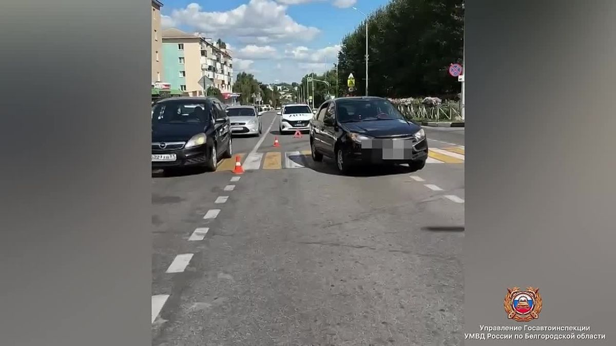 #СВОДКА_ДТП. По предварительным данным, вчера около 12 часов 40 минут на ул. Фрунзе г. Губкин 37-летняя женщина, управляя автомобилем «Лада Гранта», совершила наезд на 76-летнюю женщину, переходившую проезжую часть дороги по...
