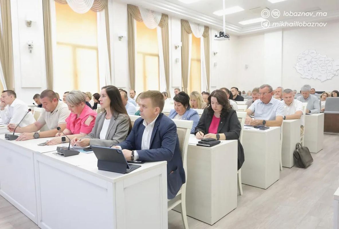 В администрации округа состоялось расширенное совещание, на котором подведены итоги работы всех отраслей и направлений, определены ключевые планы на сентябрь В администрации округа состоялось расширенное совещание, на котором подведены итоги работы всех отраслей и направлений, определены ключевые планы на сентябрь