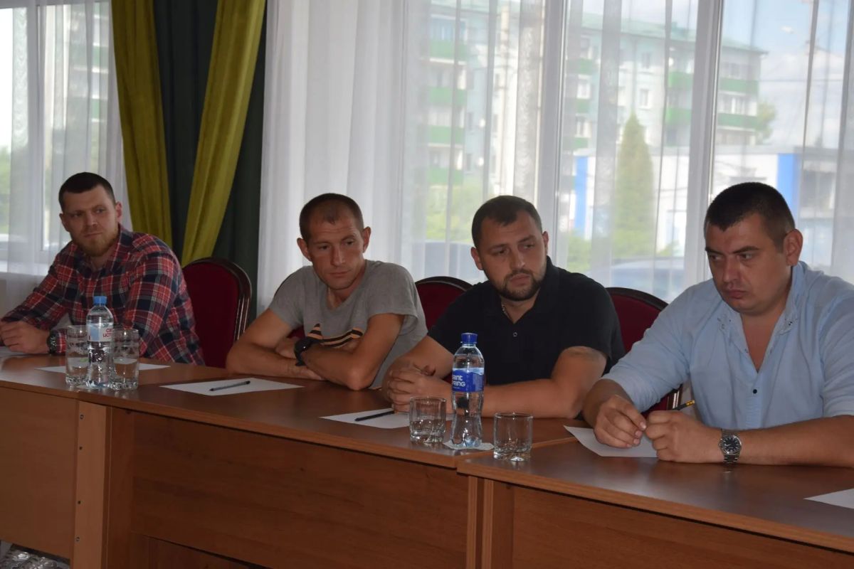 В Вейделевском муниципальном округе состоялась встреча с ветеранами СВО В Вейделевском муниципальном округе состоялась встреча с ветеранами СВО