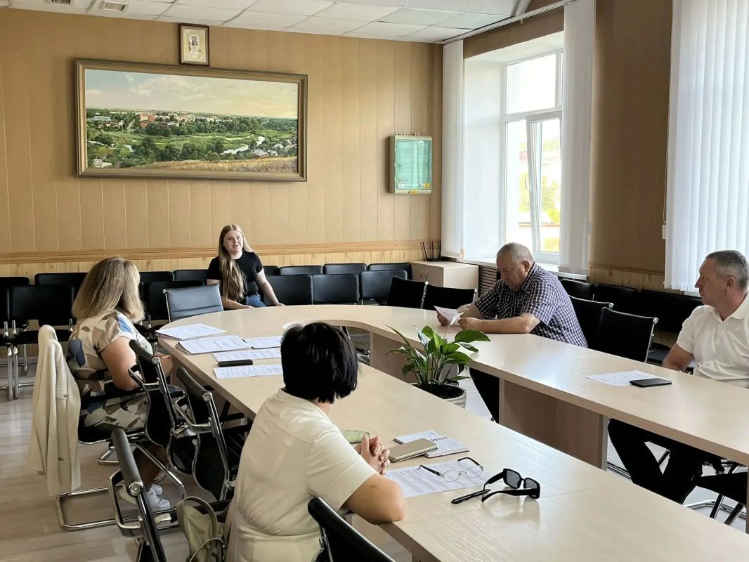 Владимир Переверзев: В Борисовском округе подвели итоги очередного отбора получателей социального контракта Владимир Переверзев: В Борисовском округе подвели итоги очередного отбора получателей социального контракта