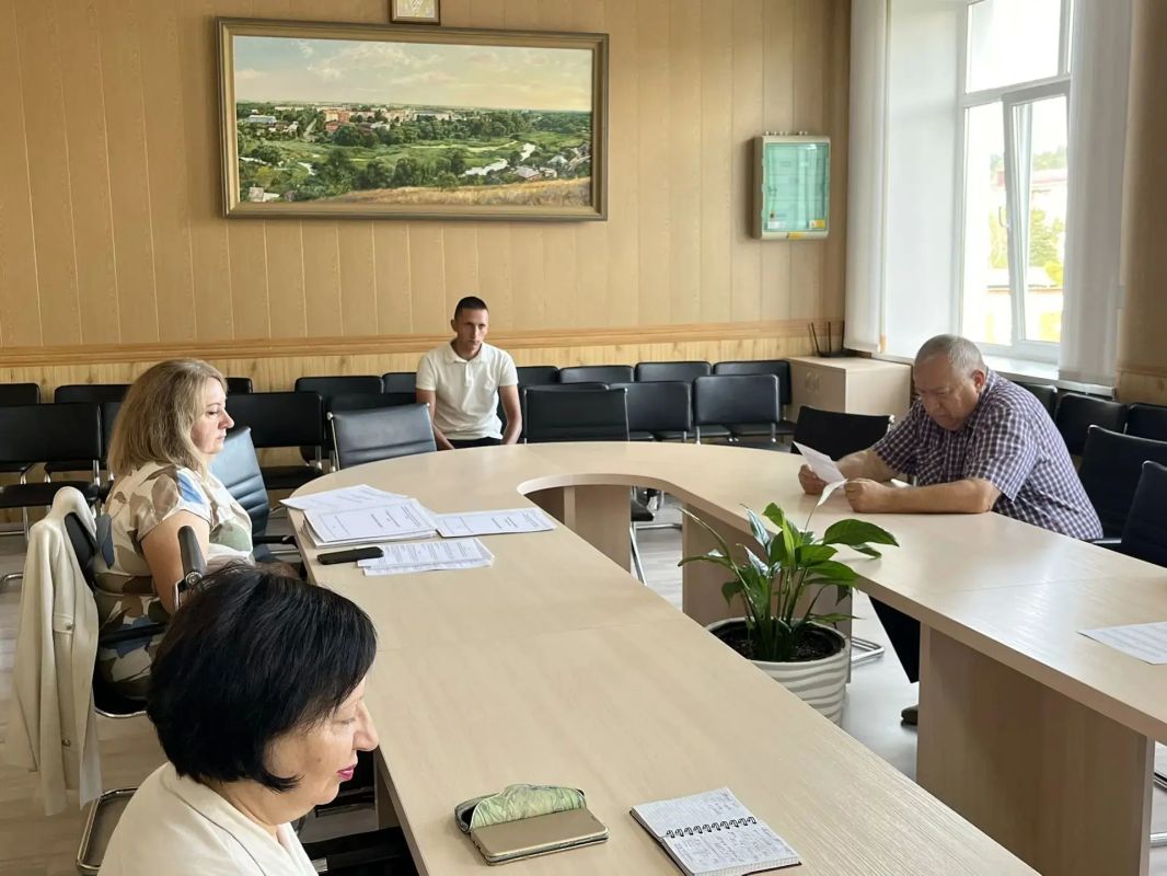 Владимир Переверзев: В Борисовском округе подвели итоги очередного отбора получателей социального контракта Владимир Переверзев: В Борисовском округе подвели итоги очередного отбора получателей социального контракта