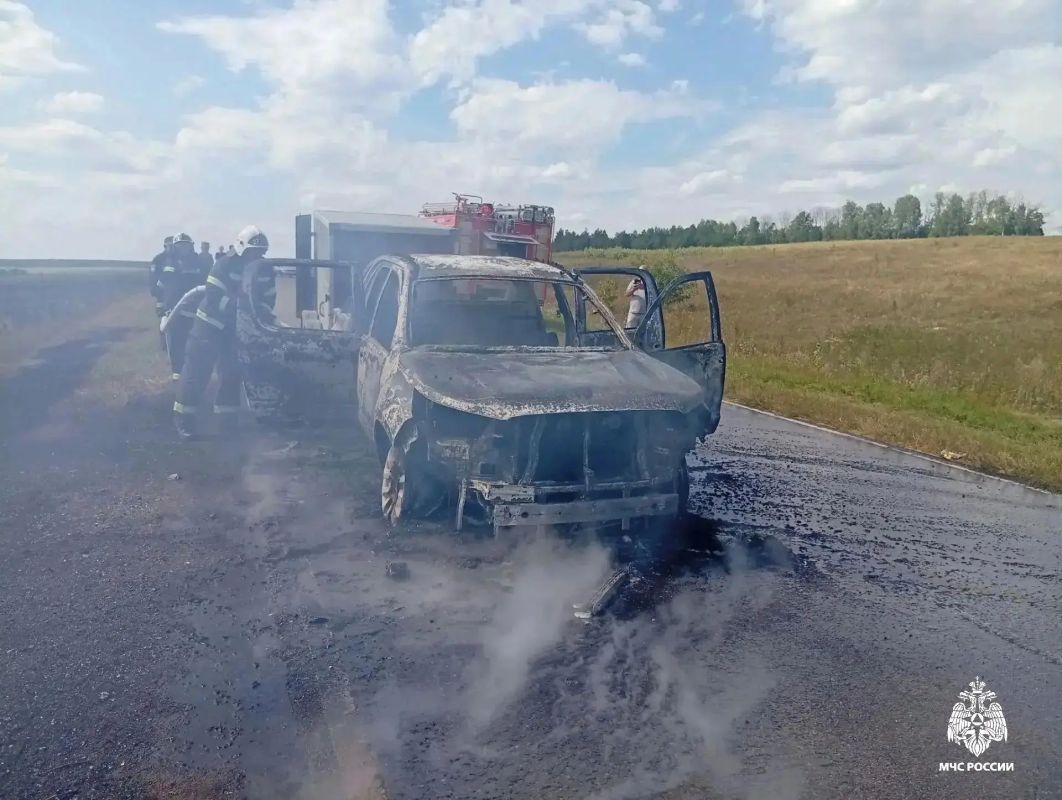Пикап сгорел на дороге в Белгородской области – пострадали водитель и пассажир Пикап сгорел на дороге в Белгородской области – пострадали водитель и пассажир