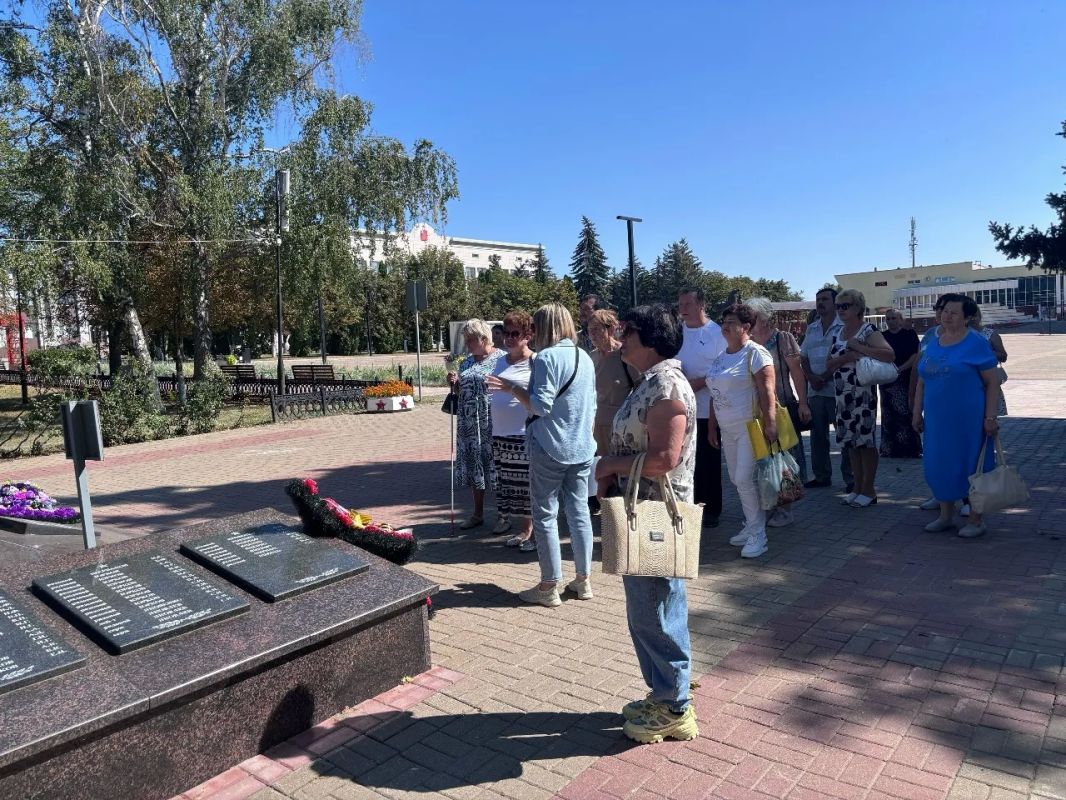 В рамках губернаторского проекта «К соседям в гости» в Красногвардейский муниципальный округ в очередной раз прибыла делегация жителей из Валуйского городского округа В рамках губернаторского проекта «К соседям в гости» в Красногвардейский муниципальный округ в очередной раз прибыла делегация жителей из Валуйского городского округа