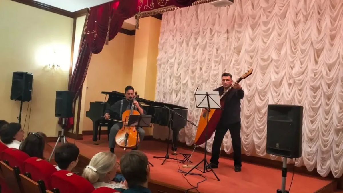 27 августа в концертном зале Белгородского художественного музея состоялась первая встреча из серии концертов «От барокко до фолка» — авторского проекта лауреата международных конкурсов Яны Сапсай 27 августа в концертном зале Белгородского художественного музея состоялась первая встреча из серии концертов «От барокко до фолка» — авторского проекта лауреата международных конкурсов Яны Сапсай